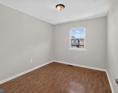 14620 Tynewick Terrace - Photo Thumbnail 14