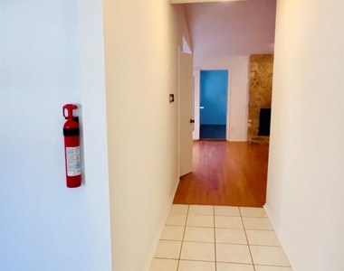 6003 Avery Island Ave - Photo Thumbnail 8