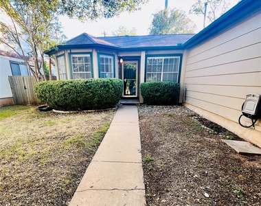 6003 Avery Island Ave - Photo Thumbnail 5
