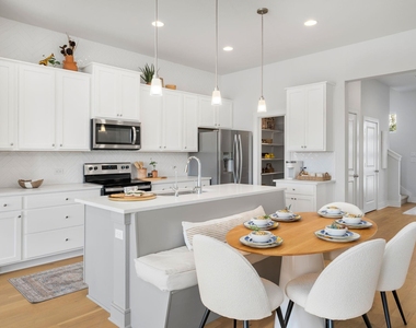 17312 Monastrell Ln - Photo Thumbnail 3