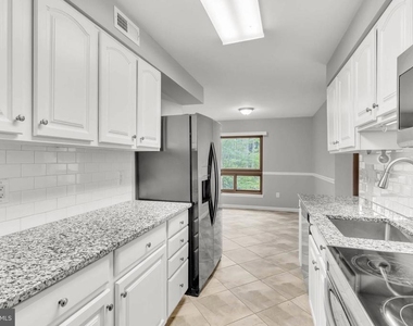 405 Christopher Avenue - Photo Thumbnail 11