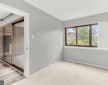 405 Christopher Avenue - Photo Thumbnail 17