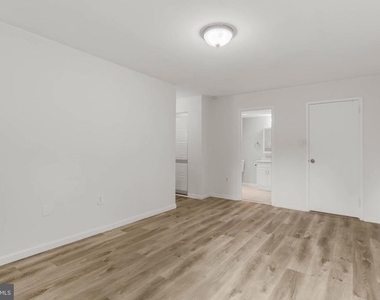 405 Christopher Avenue - Photo Thumbnail 25