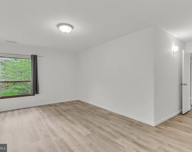 405 Christopher Avenue - Photo Thumbnail 18