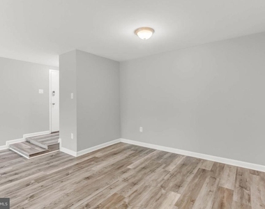 405 Christopher Avenue - Photo Thumbnail 4