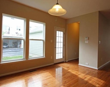 11518 Amherst Avenue - Photo Thumbnail 11
