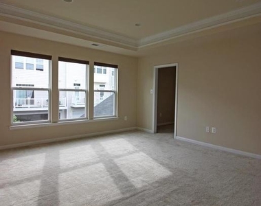 11518 Amherst Avenue - Photo Thumbnail 32