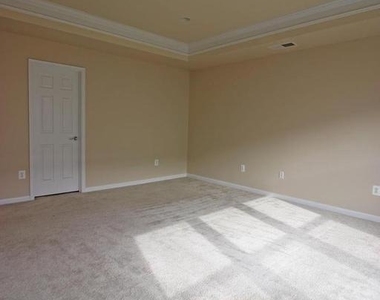 11518 Amherst Avenue - Photo Thumbnail 34