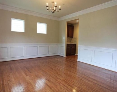 11518 Amherst Avenue - Photo Thumbnail 2