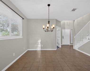 2207 Brittway Ln - Photo Thumbnail 7