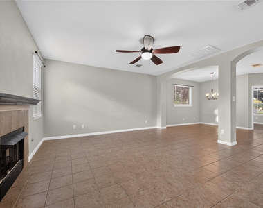 2207 Brittway Ln - Photo Thumbnail 11