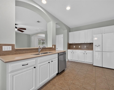 2207 Brittway Ln - Photo Thumbnail 18