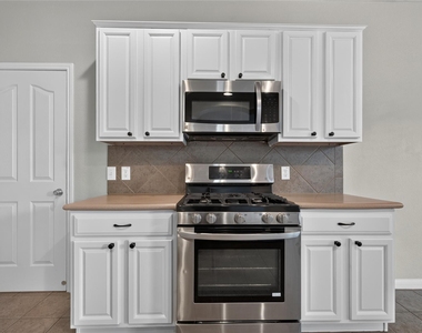 2207 Brittway Ln - Photo Thumbnail 16