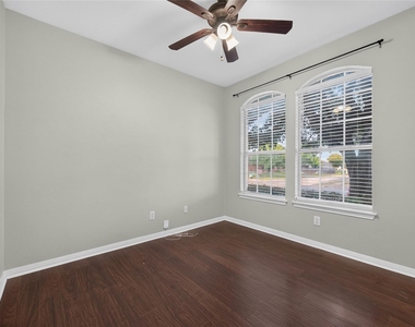 2207 Brittway Ln - Photo Thumbnail 10