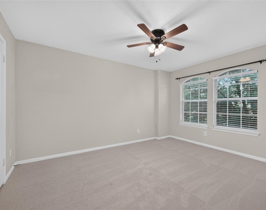 2207 Brittway Ln - Photo Thumbnail 34
