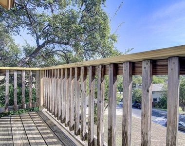 8104 Dunn St - Photo Thumbnail 3