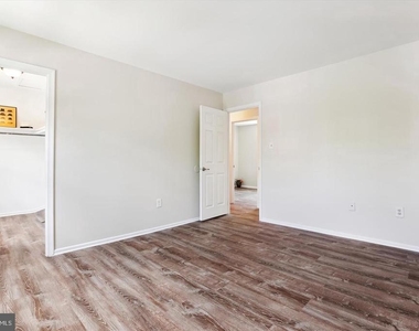 5 Ritchfield Court - Photo Thumbnail 14