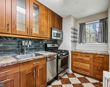 2223 Washington Avenue - Photo Thumbnail 10