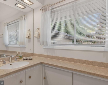 6601 Millwood Road - Photo Thumbnail 16
