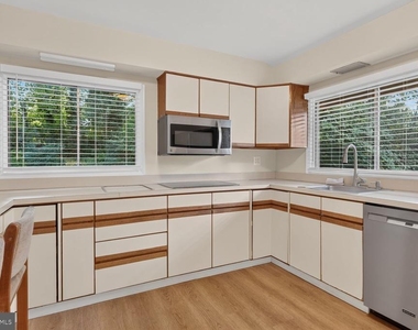 6601 Millwood Road - Photo Thumbnail 9