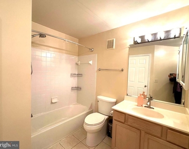 11808 Eton Manor Drive - Photo Thumbnail 11
