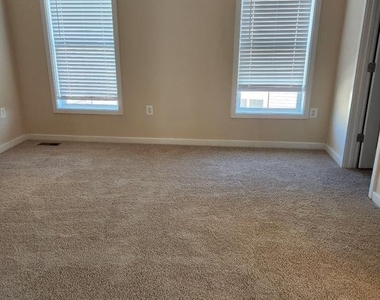 2401 Glenallan Avenue - Photo Thumbnail 22