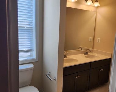 2401 Glenallan Avenue - Photo Thumbnail 21