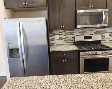 2401 Glenallan Avenue - Photo Thumbnail 9