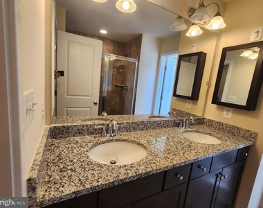 2401 Glenallan Avenue - Photo Thumbnail 15