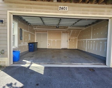 2401 Glenallan Avenue - Photo Thumbnail 4