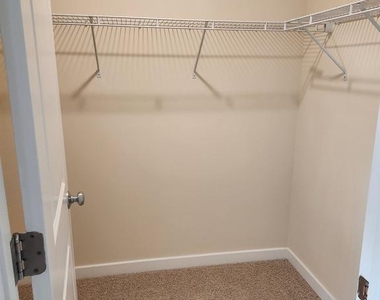 2401 Glenallan Avenue - Photo Thumbnail 20