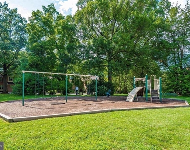 11419 Commonwealth Dr. - Photo Thumbnail 24