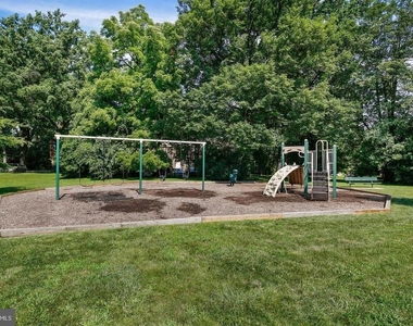 11419 Commonwealth Dr. - Photo Thumbnail 25