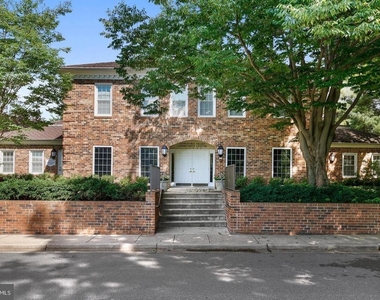 11419 Commonwealth Dr. - Photo Thumbnail 22