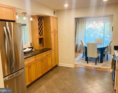 11419 Commonwealth Dr. - Photo Thumbnail 6