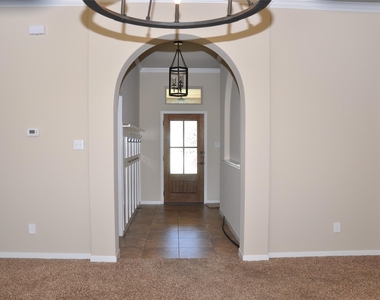 5603 Drury Ln - Photo Thumbnail 12