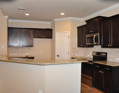 5603 Drury Ln - Photo Thumbnail 7