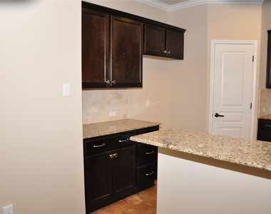 5603 Drury Ln - Photo Thumbnail 21