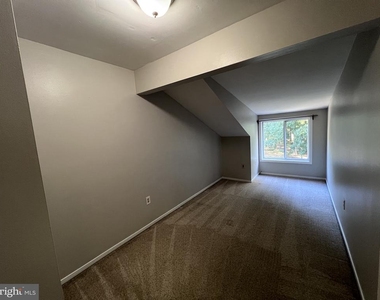 9927 Forest View Place - Photo Thumbnail 41