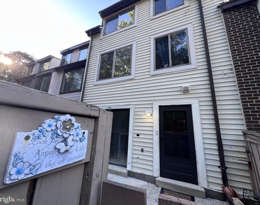 9927 Forest View Place - Photo Thumbnail 46