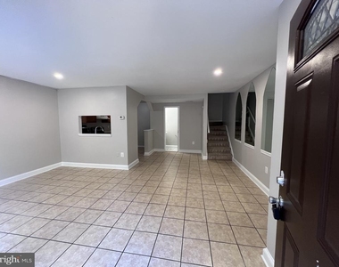 9927 Forest View Place - Photo Thumbnail 4