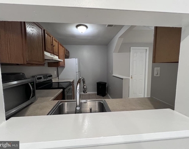 9927 Forest View Place - Photo Thumbnail 13