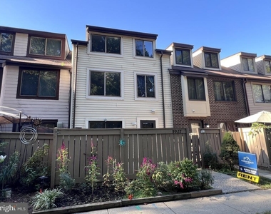 9927 Forest View Place - Photo Thumbnail 1