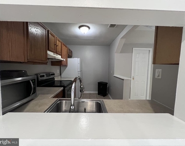 9927 Forest View Place - Photo Thumbnail 14
