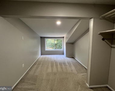 9927 Forest View Place - Photo Thumbnail 38