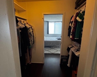 5225 Pooks Hill Road - Photo Thumbnail 19