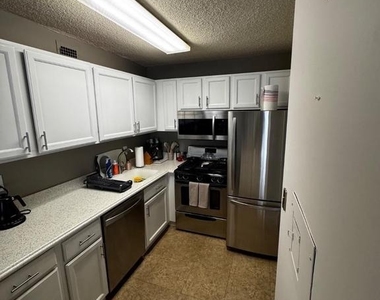 5225 Pooks Hill Road - Photo Thumbnail 9