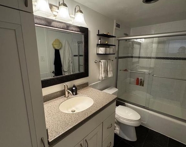 5225 Pooks Hill Road - Photo Thumbnail 10