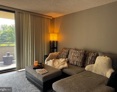 5225 Pooks Hill Road - Photo Thumbnail 8