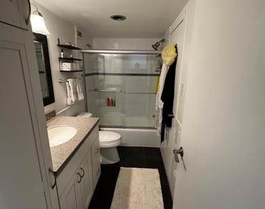 5225 Pooks Hill Road - Photo Thumbnail 17